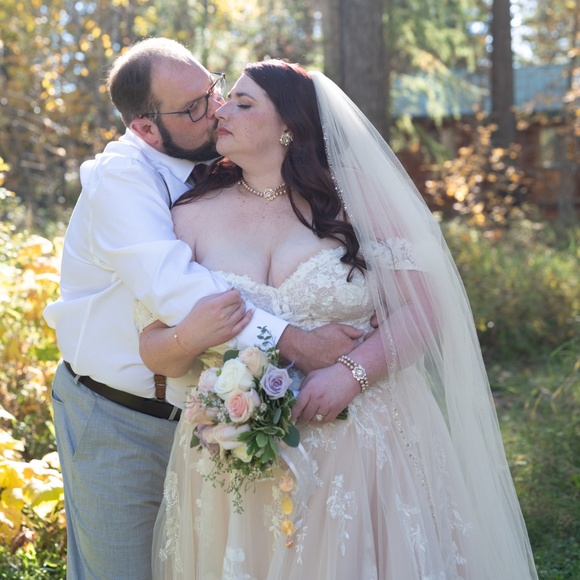 Meet your Posher, Miranda - Picture 1 of 2